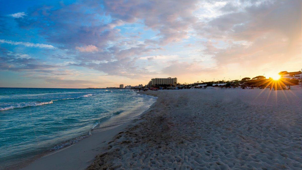 30A Vacation Rentals & Towns For Exploring Rare Coastal Dune Lakes & Trails