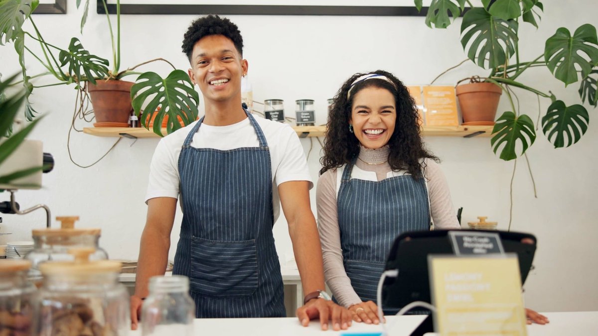 AEO vs SEO for Local Businesses: How To Show Up in ChatGPT Recommendations