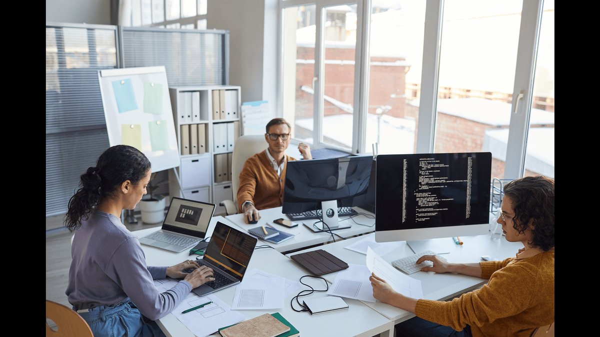 Best Time to Hire Fractional CFO for SaaS: Growth Stage Guide Released