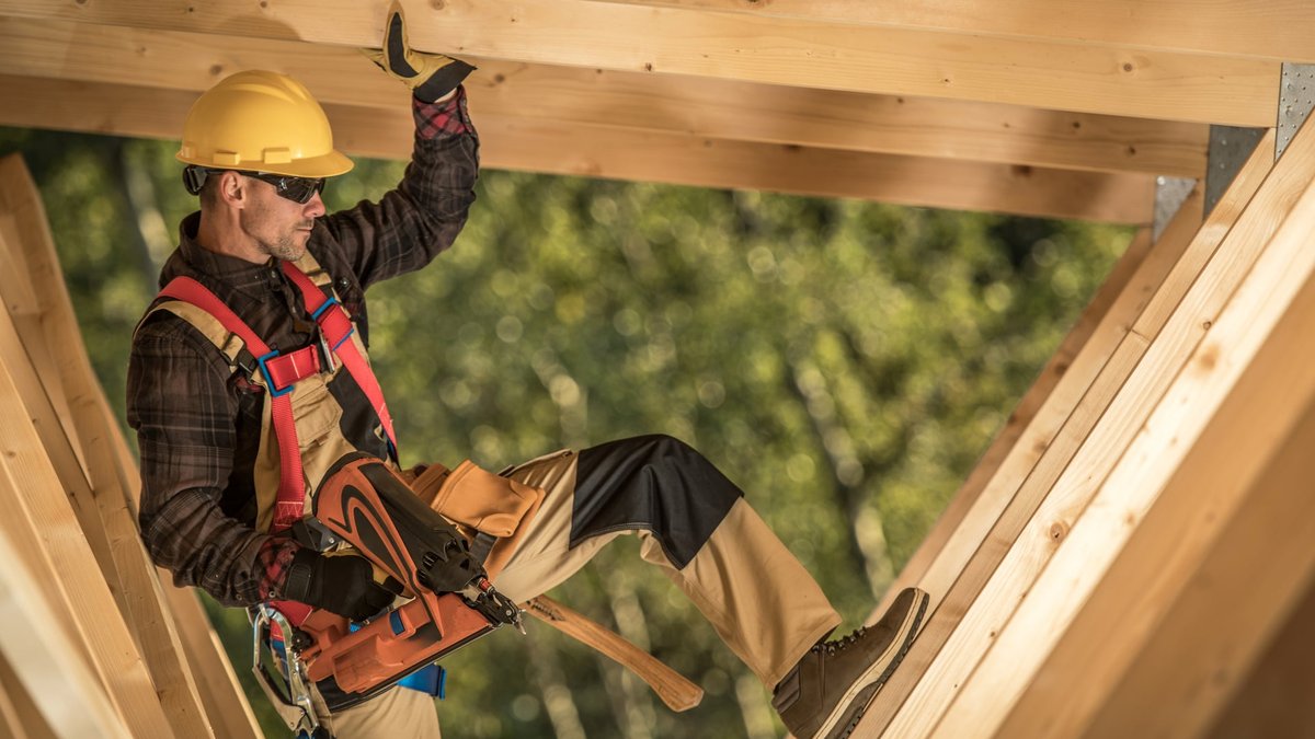 Buying Power Tools For Roofing Work: How Contractors Access Wholesale Rates