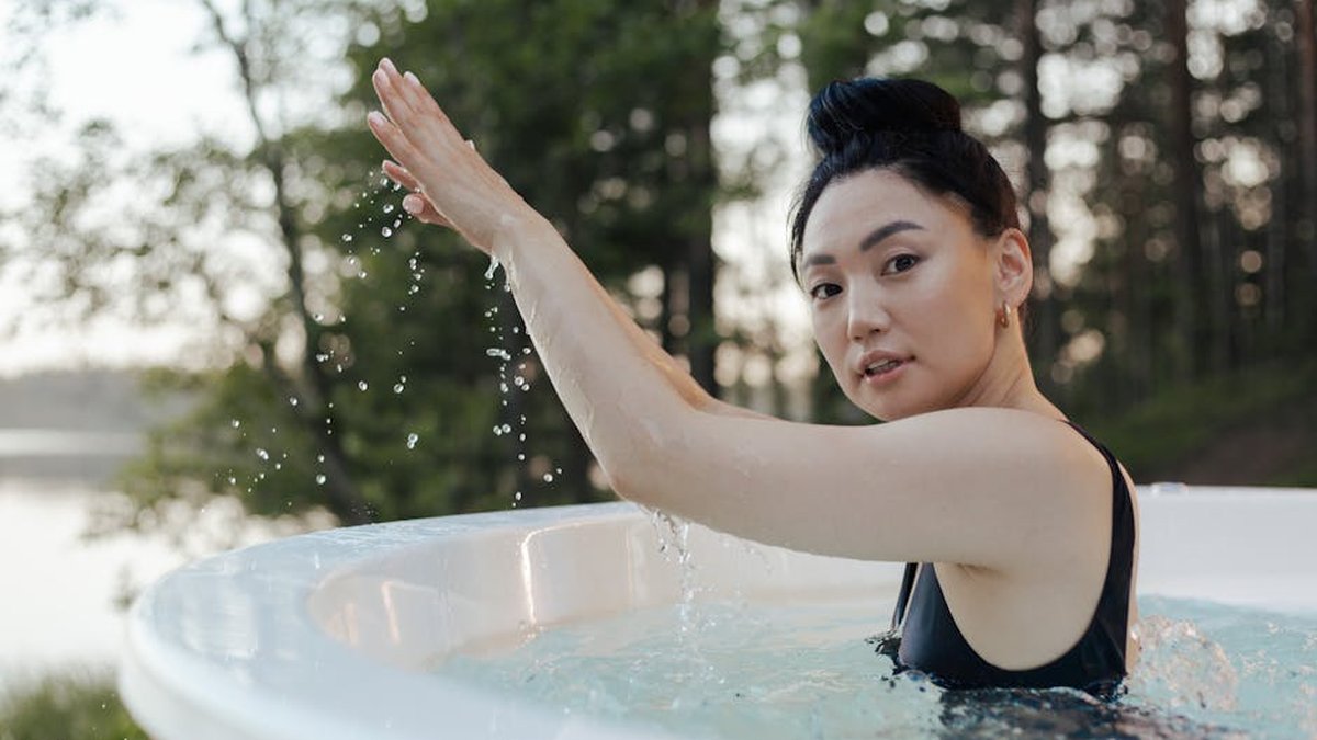 How to Build Cold Plunge Tolerance: A Practical Wellness Guide for Beginners