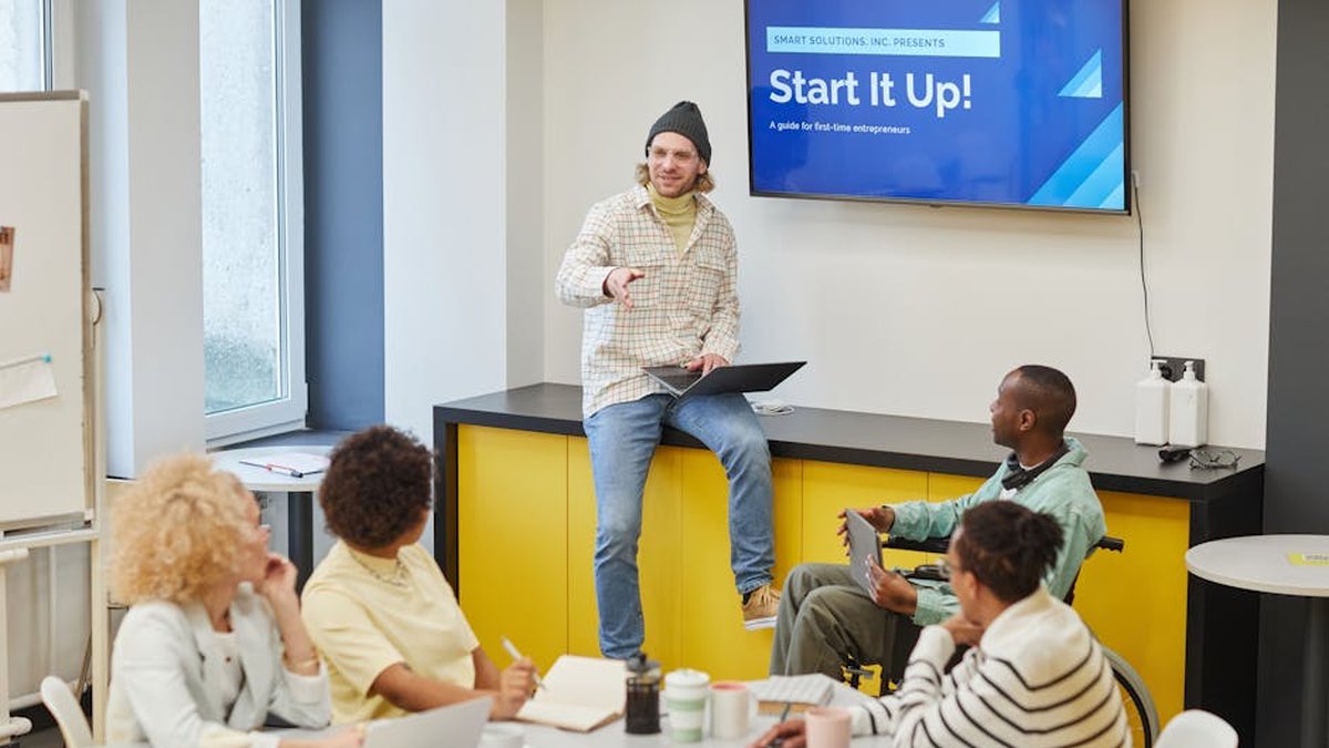 How to Get Into a Startup Accelerator: What Investors and Mentors Look For