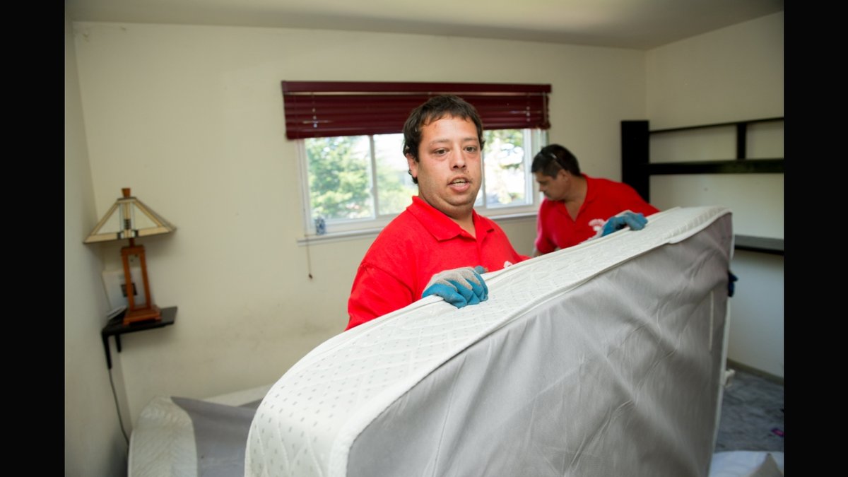 How to Get Rid Of Old Furniture: Costs & Tips for Responsible Removal
