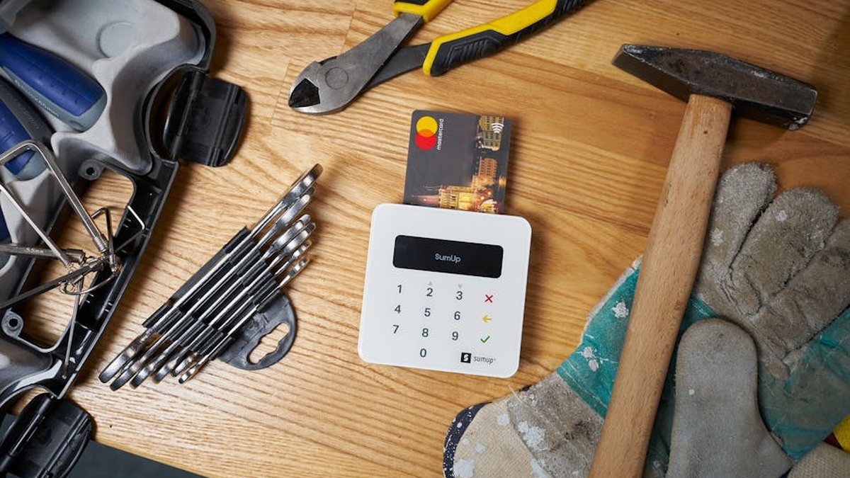 How to Reduce Credit Card Fees as a Contractor: Ways to Protect Your Margins