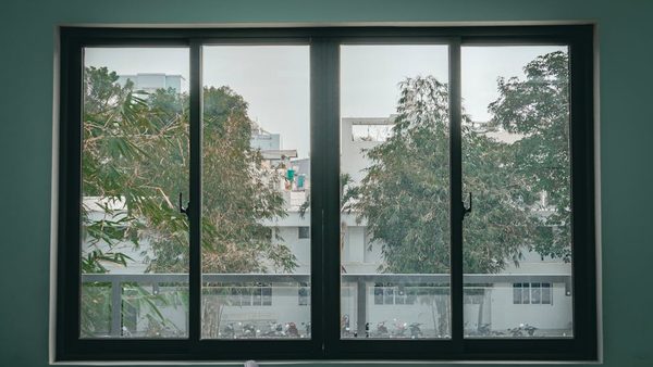 Hurricane Impact Windows vs Shutters: Florida Expert Reveals Which Is Better