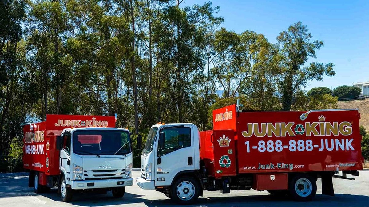 Junk Removal Company Checklist: What to Ask Before Hiring Pro Cleanout Teams