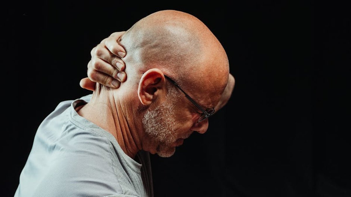 Neck Cloud Launches Eponymous Neck Stretcher to Address 'Tech Neck' Concerns