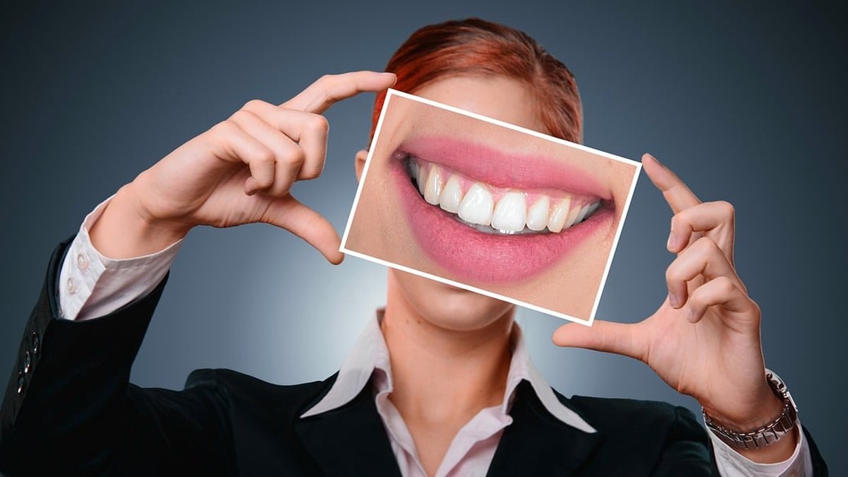 Partial Dentures for Missing Teeth: Nottingham Dentist Explains Prices & Process