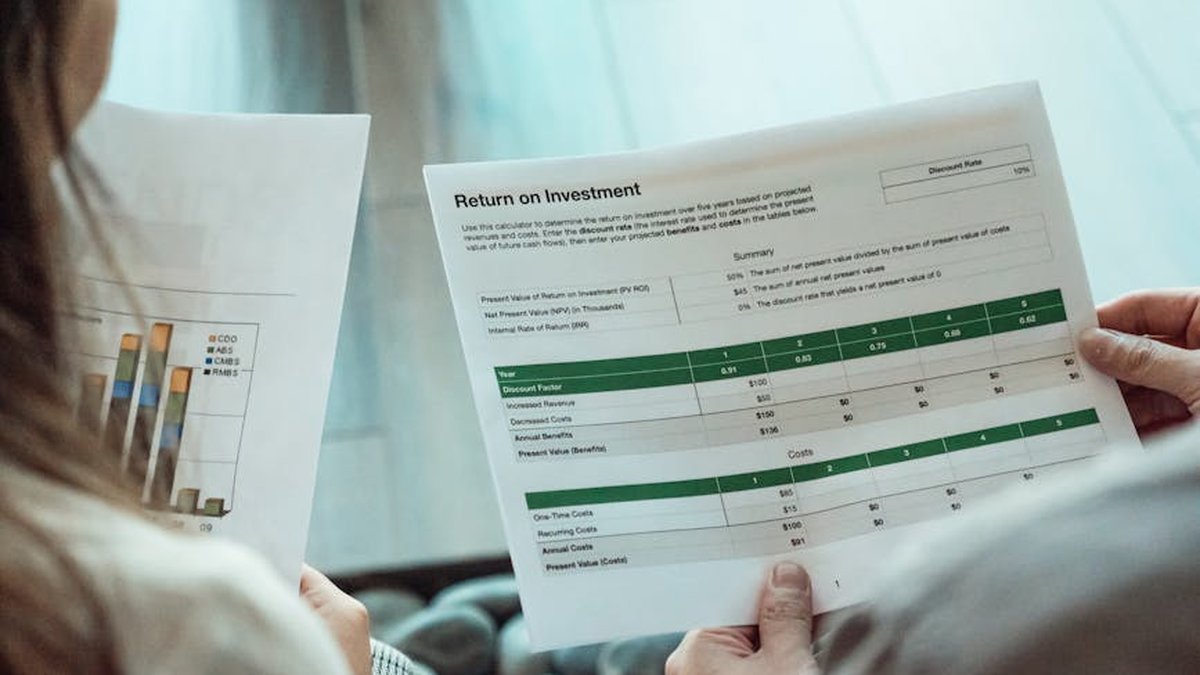 Roth IRA Alternatives for High Income Earners: Private Family Banking Explained