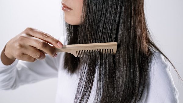 Seasonal Hair Loss: How Long It Lasts, Triggers & Natural Solutions