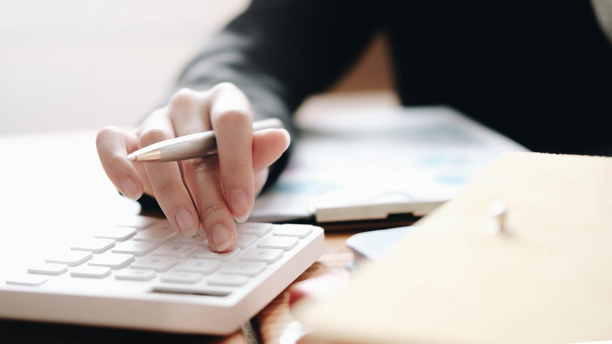 What Donations Are Tax Deductible in 2026? New AGI Floor Rules Explained