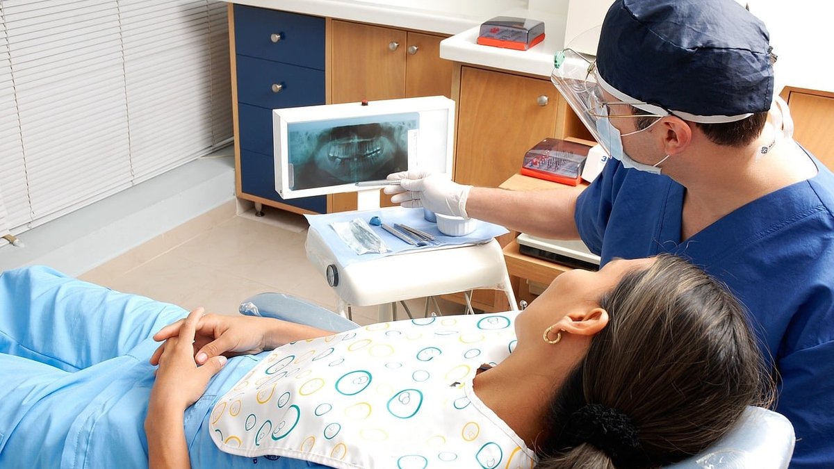 AI Search Visibility For Dental Clinics: How To Get ChatGPT To Recommend You