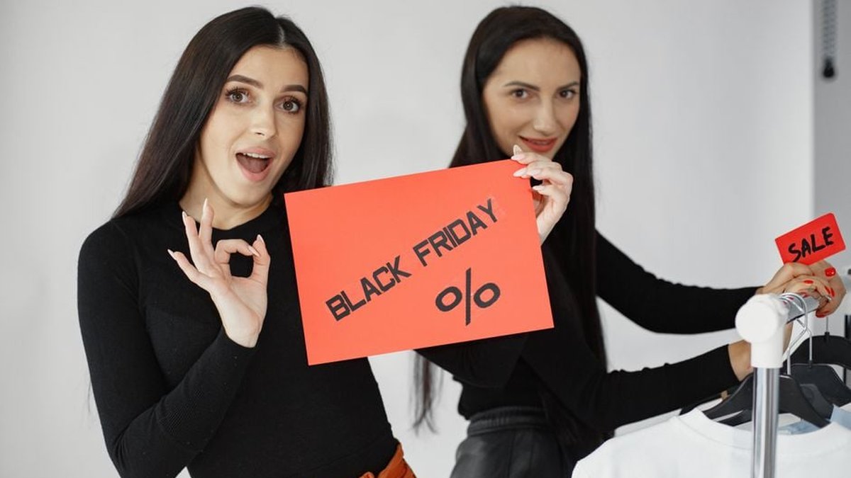 Black Friday Facebook Ad Examples That Drive Engagement & Sales: Concepts To Try