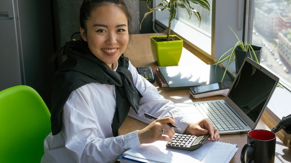 Bookkeeping for Small Business: How Much Time Should Owners Really Spend on It