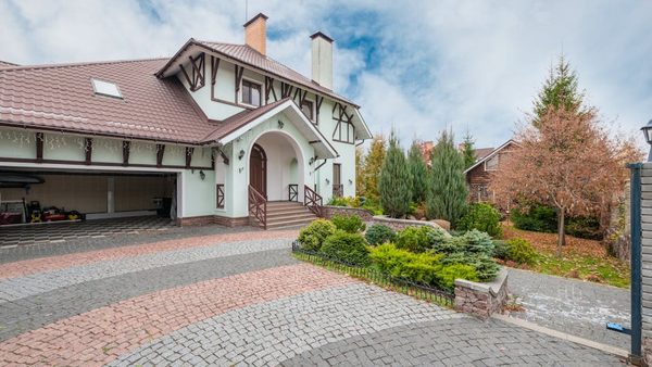 Brick Pavers vs Concrete Cost: Which Driveway Material Pays Off, NJ Pro Explains