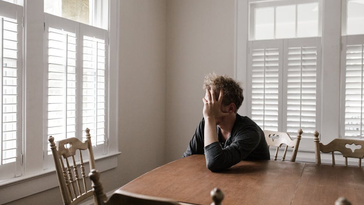 Burdening Mindsets In Adults: Causes, Symptoms & Treatment Guide Released