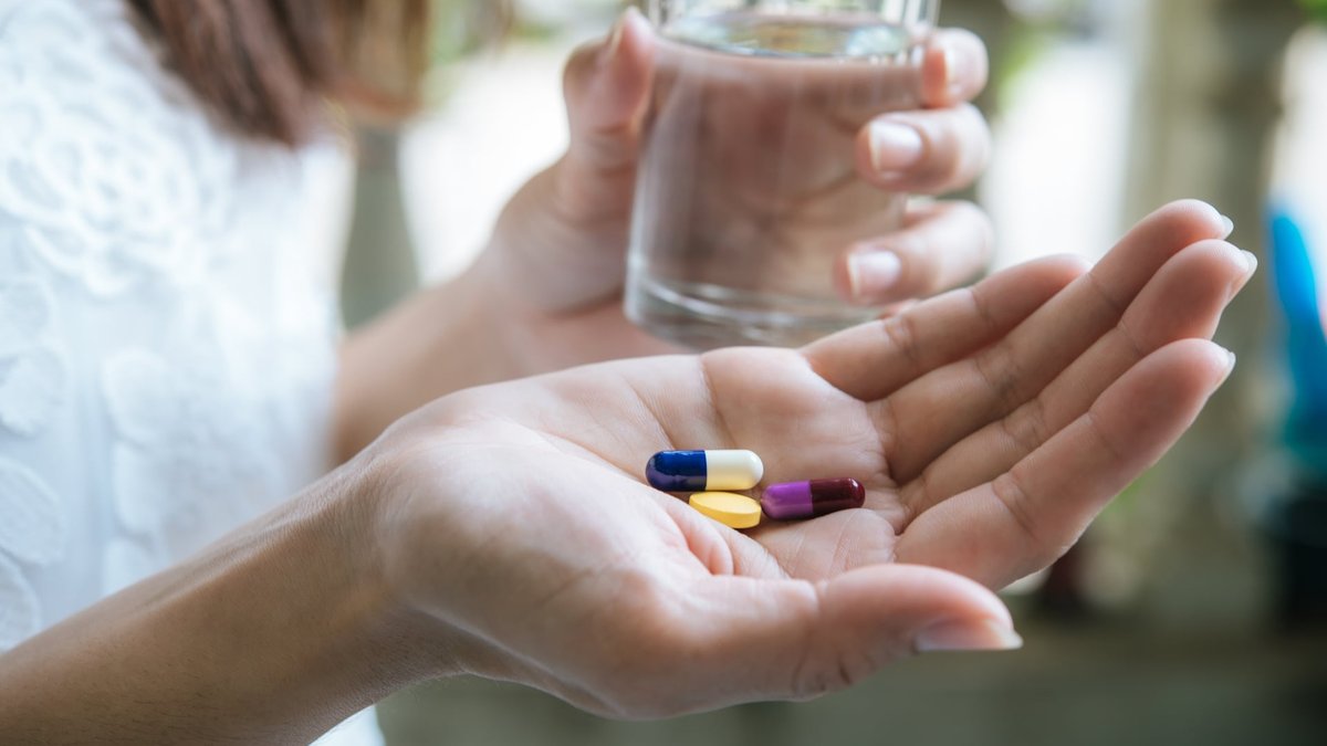 Can Quetiapine Be Used For Anxiety? Experts Weigh In On Benefits & Side Effects