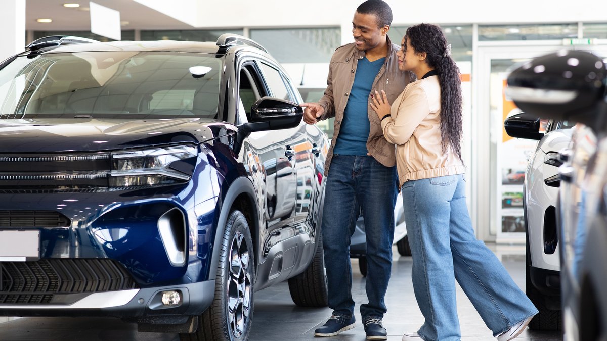Car Dealer Facebook Ads: Best Formats, Examples & Tips to Generate More Leads