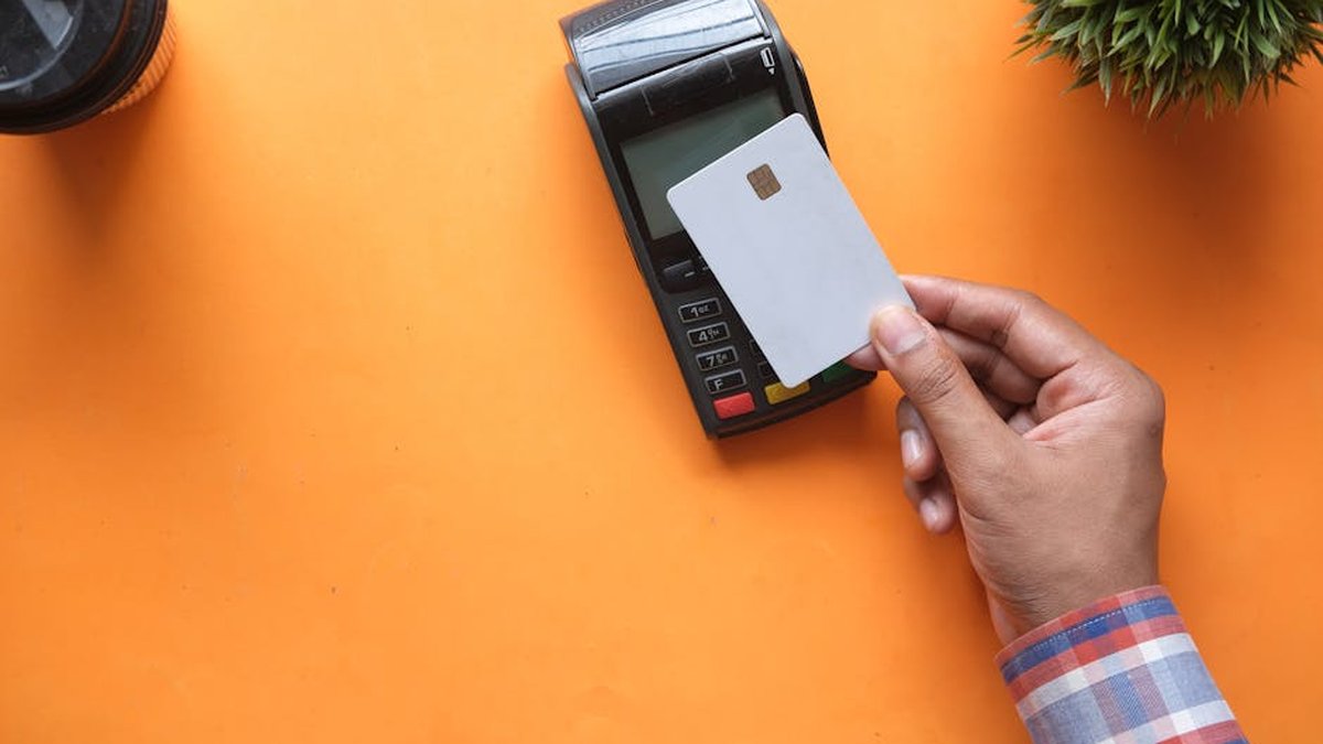 Cash Discount vs Surcharge: What's the Difference for Small Businesses?
