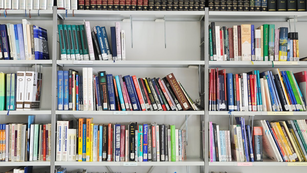Christian Fiction Subgenres: From Historical Romance to Frontier Stories
