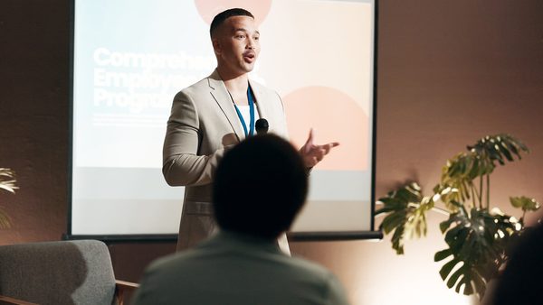 Coaching Facebook Ad Examples: Is Webinar The Best Strategy For Cold Leads?