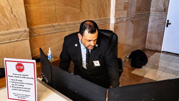 Concierge Security Guards vs. Traditional Lobby Guards | Boston Provider