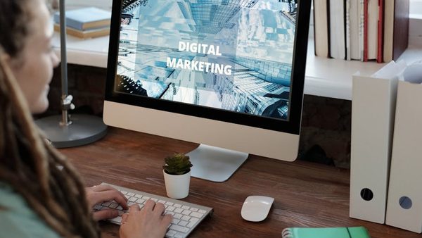 Digital Marketing Virtual Assistants: Responsibilities, Cost & How to Hire