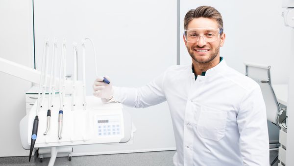 GEO vs SEO: How to Get Your Dental Clinic Into AI Search Answers in 2026
