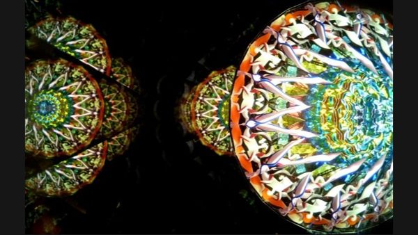 How Kaleidoscope Patterns Work: Mirror Angles & Optical Geometry Explained