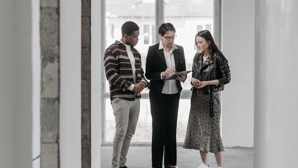 How to Choose a Top Buyers Agent for Your US Home Purchase: Advantages Explained