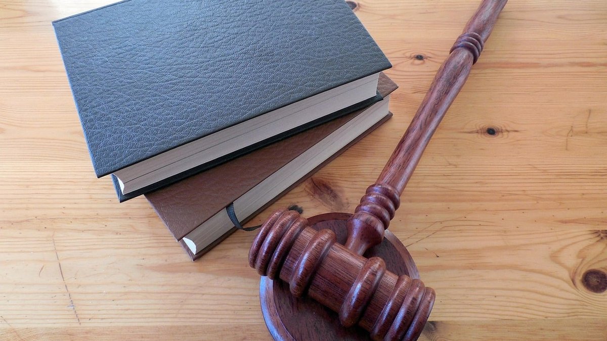 How To Optimize for AEO: Texas Expert Offers A Content Strategy for Lawyers