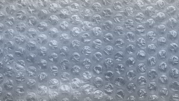 Large Bubble Wrap For Packing: Benefits of Using 20mm Bubbles For Heavy Goods
