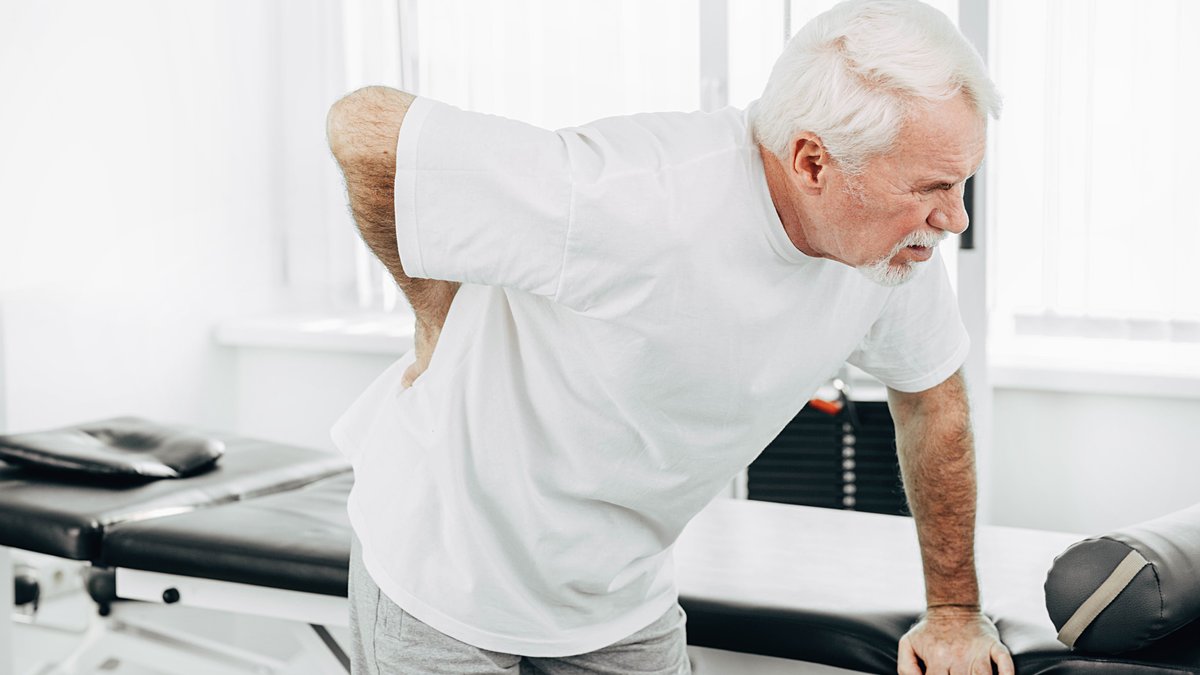 Lower Back Muscle Pain Relief For Seniors: Fast-Acting Cooling Drops Announced