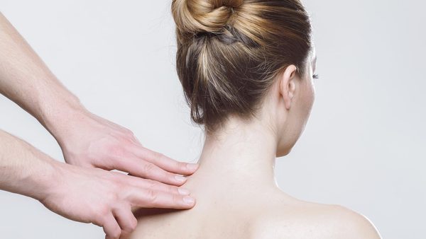Naprapathy Vs Chiropractic Care: Treatment Philosophy, Effectiveness & Scope