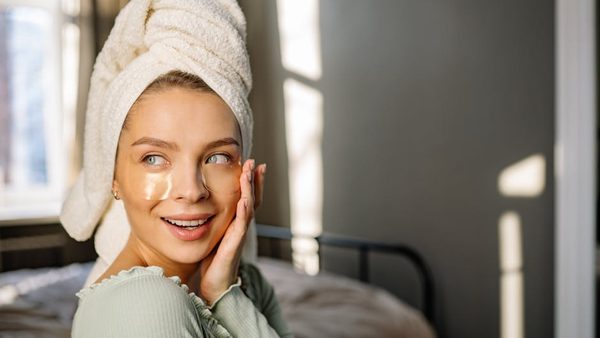 Peptides vs Retinol For Fine Lines: What To Know When Choosing Anti-Age Skincare