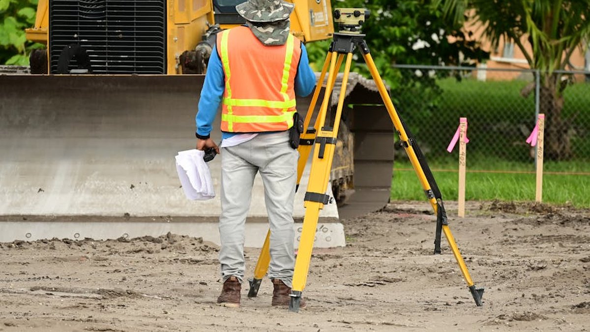 Reasons Of Delay In California Construction Projects: 7 Land Surveying Mistakes