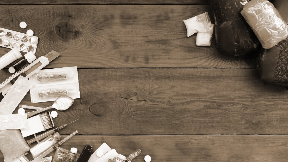 Signs Of Fentanyl Use In Teens: Youth Addiction Specialists Explain
