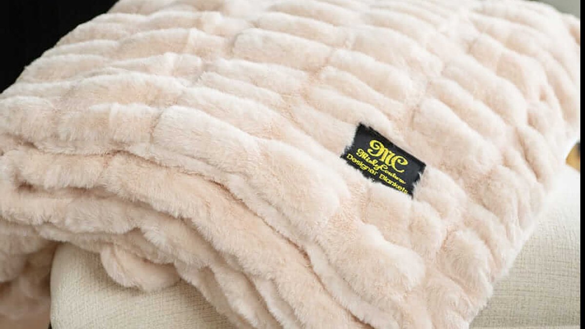 Soft, Weighted Luxury Blankets With Minky Stretch Fabric: Designs Announced