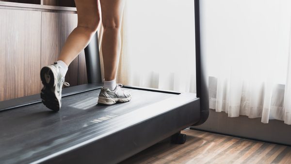 Walking Backwards on Treadmill for Knee Pain: Models Physical Therapists Use