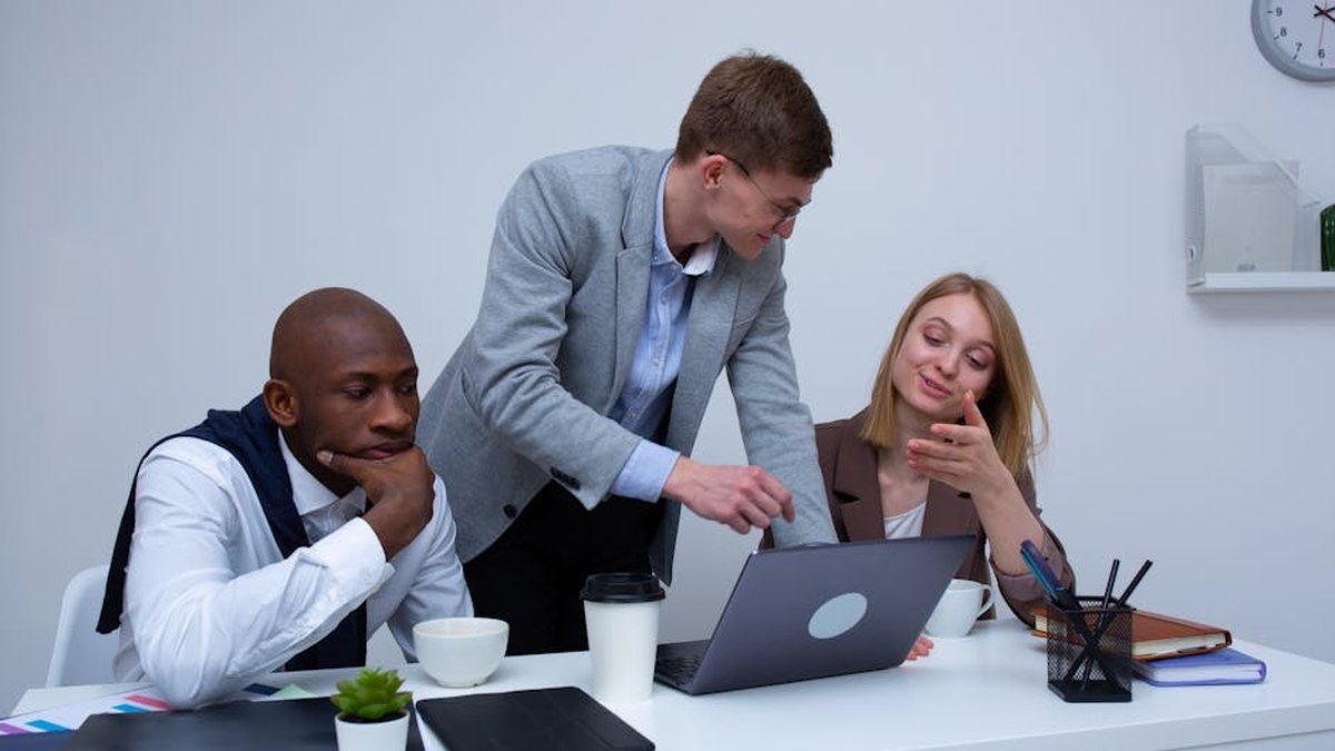 What Is the Difference Between In-House IT & Managed Services? Facts to Know