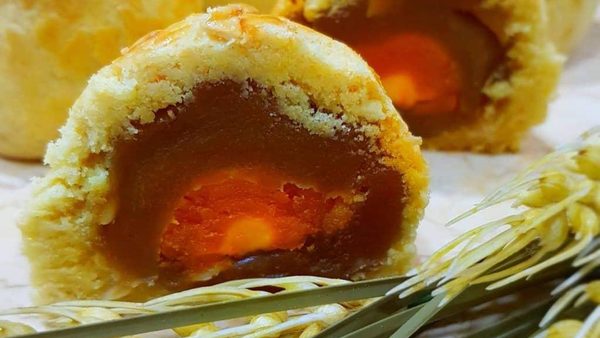 2026 Handmade Mooncake Collection Released by Amour Desserts in Australia