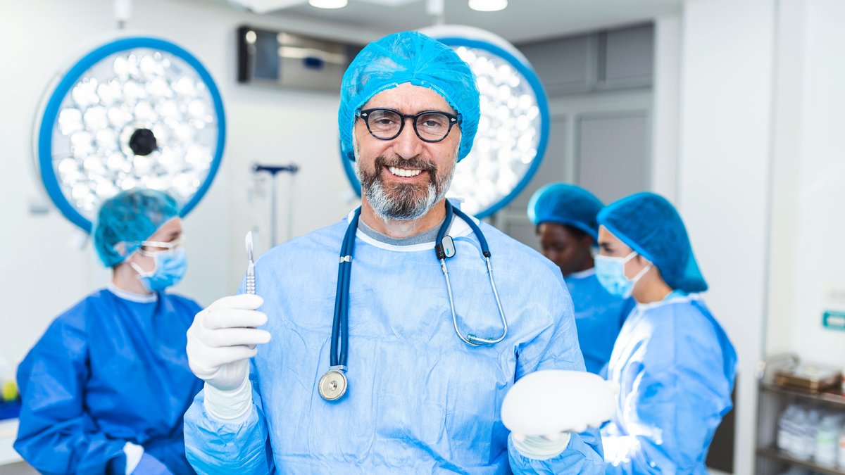AI Search Visibility Optimization: How Can Plastic Surgeons Get Recommended?