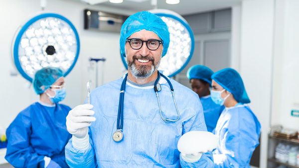 AI Search Visibility Optimization: How Can Plastic Surgeons Get Recommended?