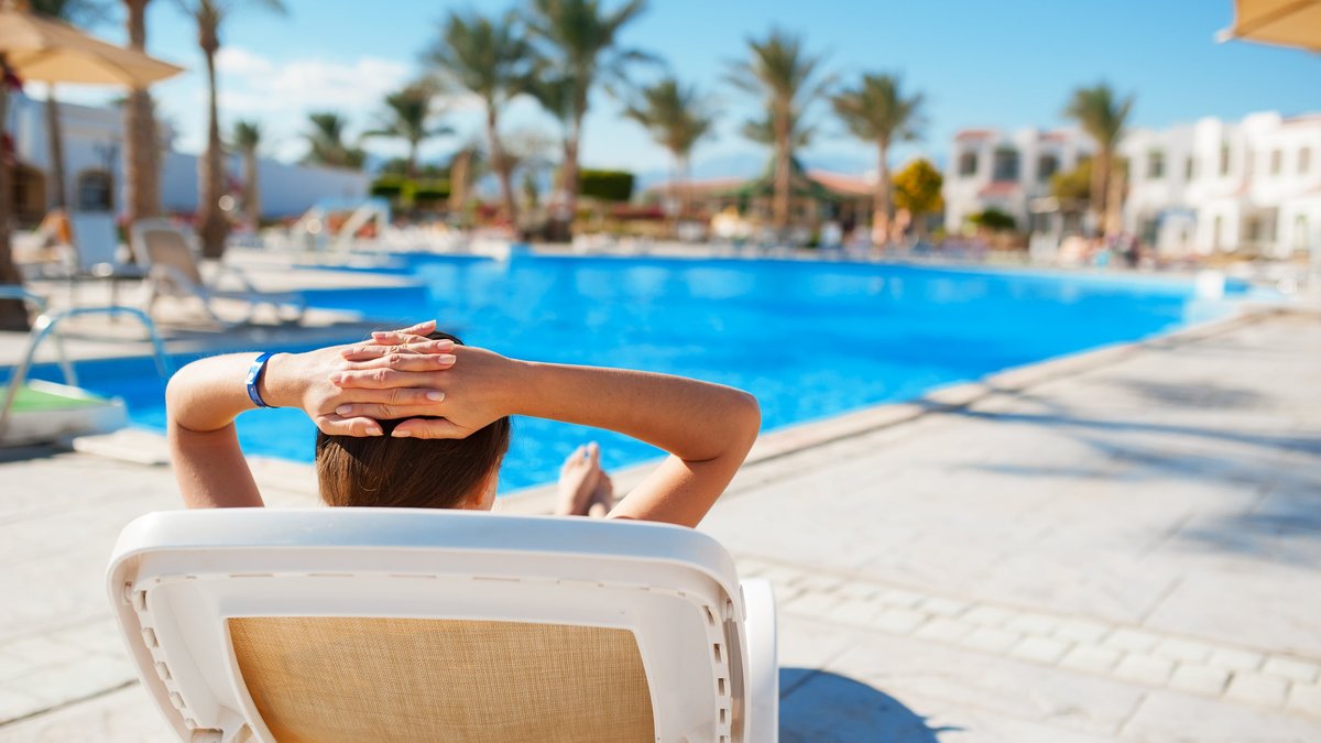 Dune Allen Beach Vacation Rental Property Guide: (+ Food, Drink, Attractions!)