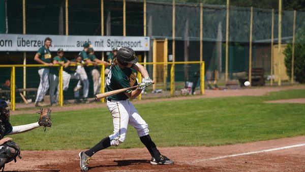 How to Fix a Bad Baseball Swing: A Step-by-Step Guide for Players