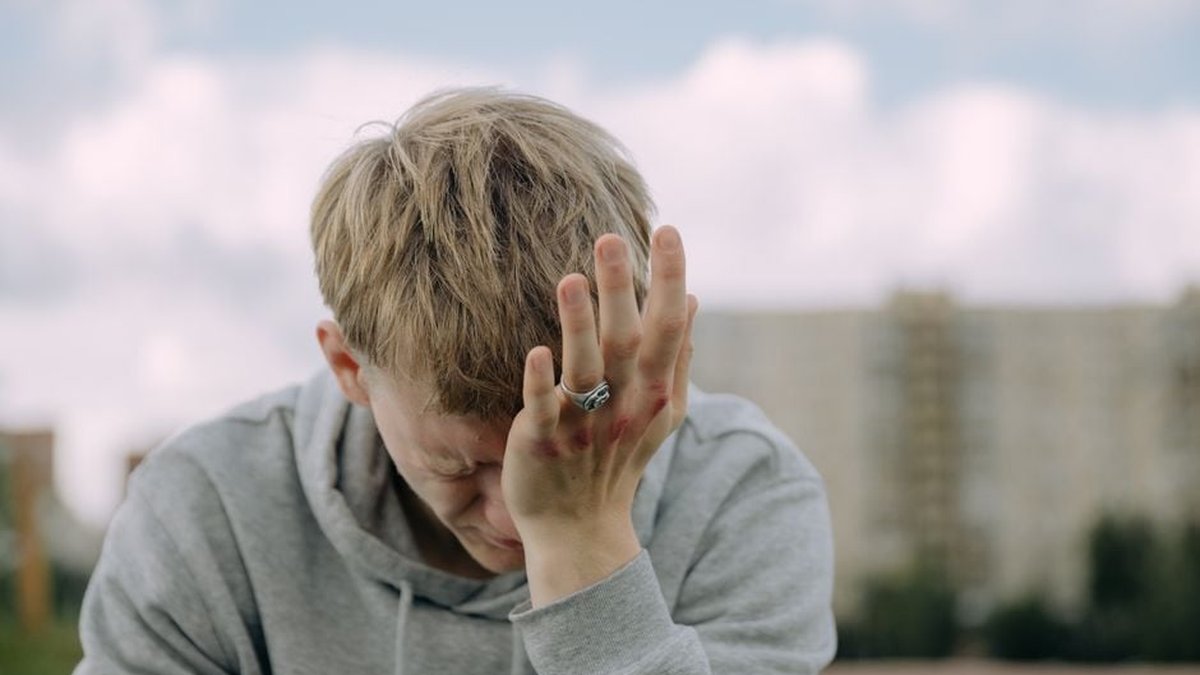 How to Help Teens Who Self-Harm: CA Treatment Center Explains IOP vs Therapy
