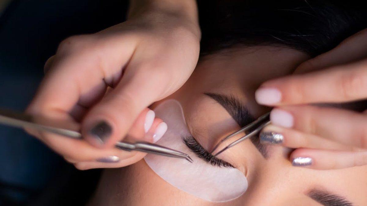 Lash Extension Styles: Pro Tips for Choosing the Best Look for Every Eye Shape