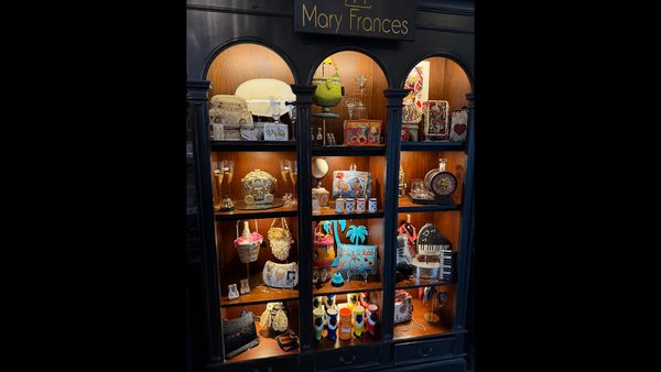 Mary Frances Handbag dealer in Broken Arrow is located at Pour Choices