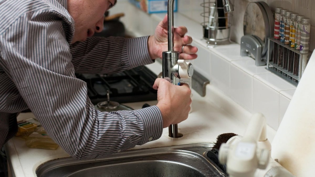 Plumbing Business Valuation: Texas Expert Reveals Warning Signs for Manipulation