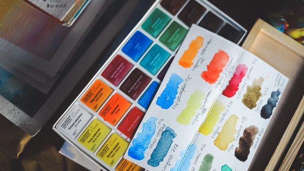 Cotman Sketchers' Pocket Box Reviews, Price & Alternatives: Is It Worth It?